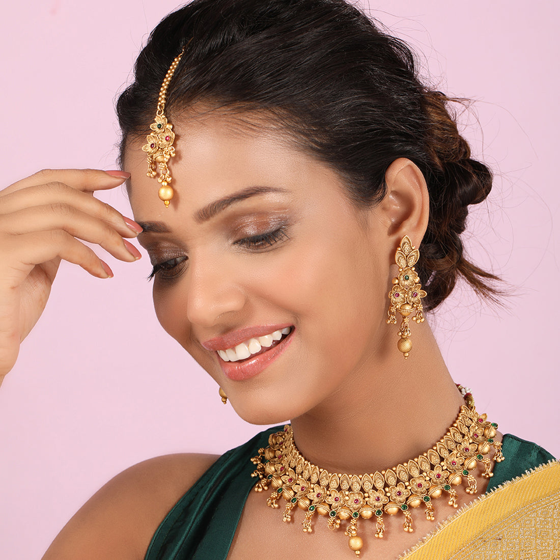 Traditional Indian Gold Necklace and Earrings Set