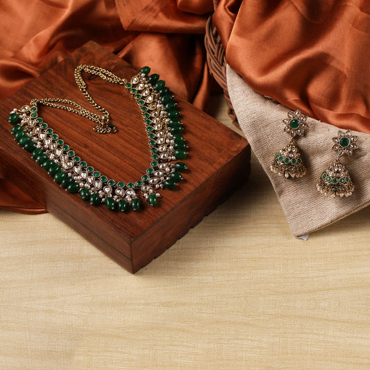 Emerald Green Antique Gold Finish Necklace and Earrings Set