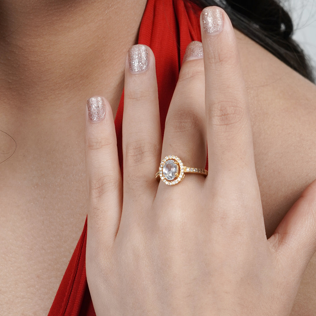 Oval Solitaire Gold