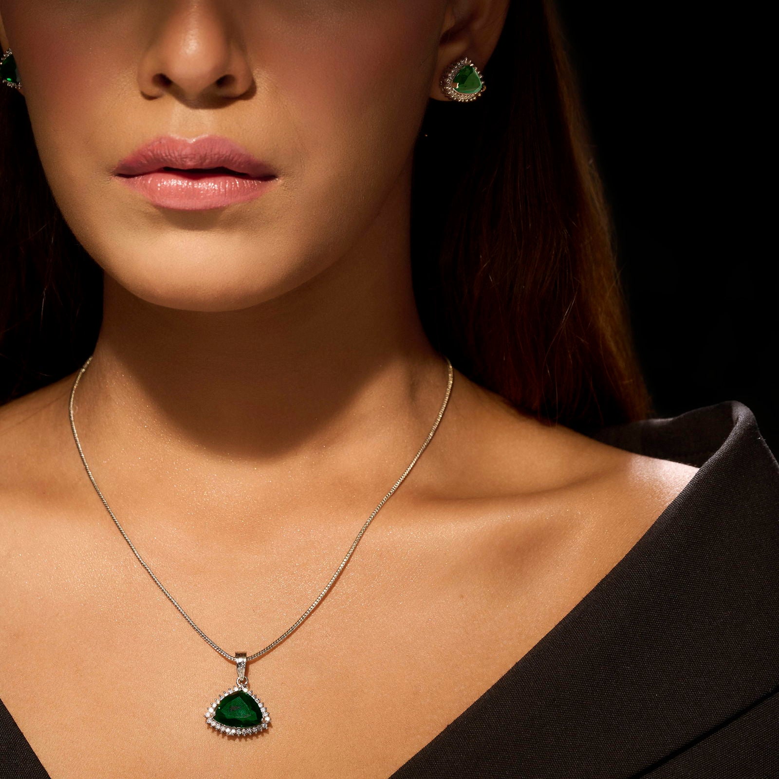 Abstract Emerald and Diamonds studded necklace with Matching Studs Earrings
