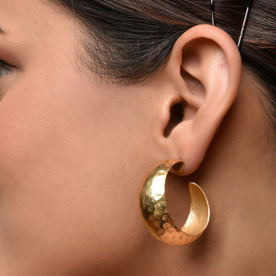 Chic Bold Gold Hoop Earrings