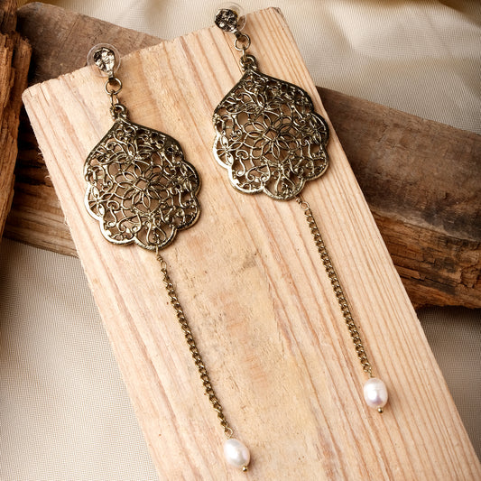 Vintage Seashell Chain Dangler Earrings