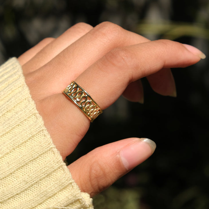 Filigree Band Ring