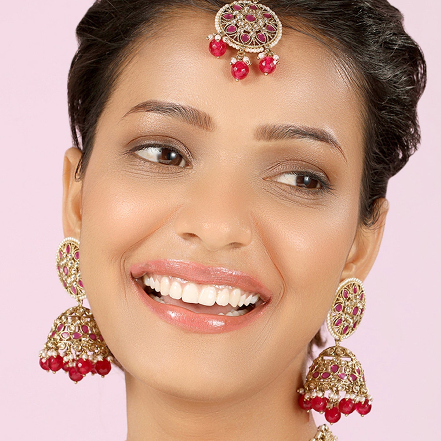 Red Gold Polish Choker Necklace With Earrings And Tika Set