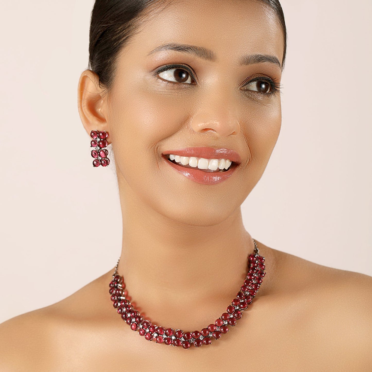 Ruby Black Metal Necklace with Earrings