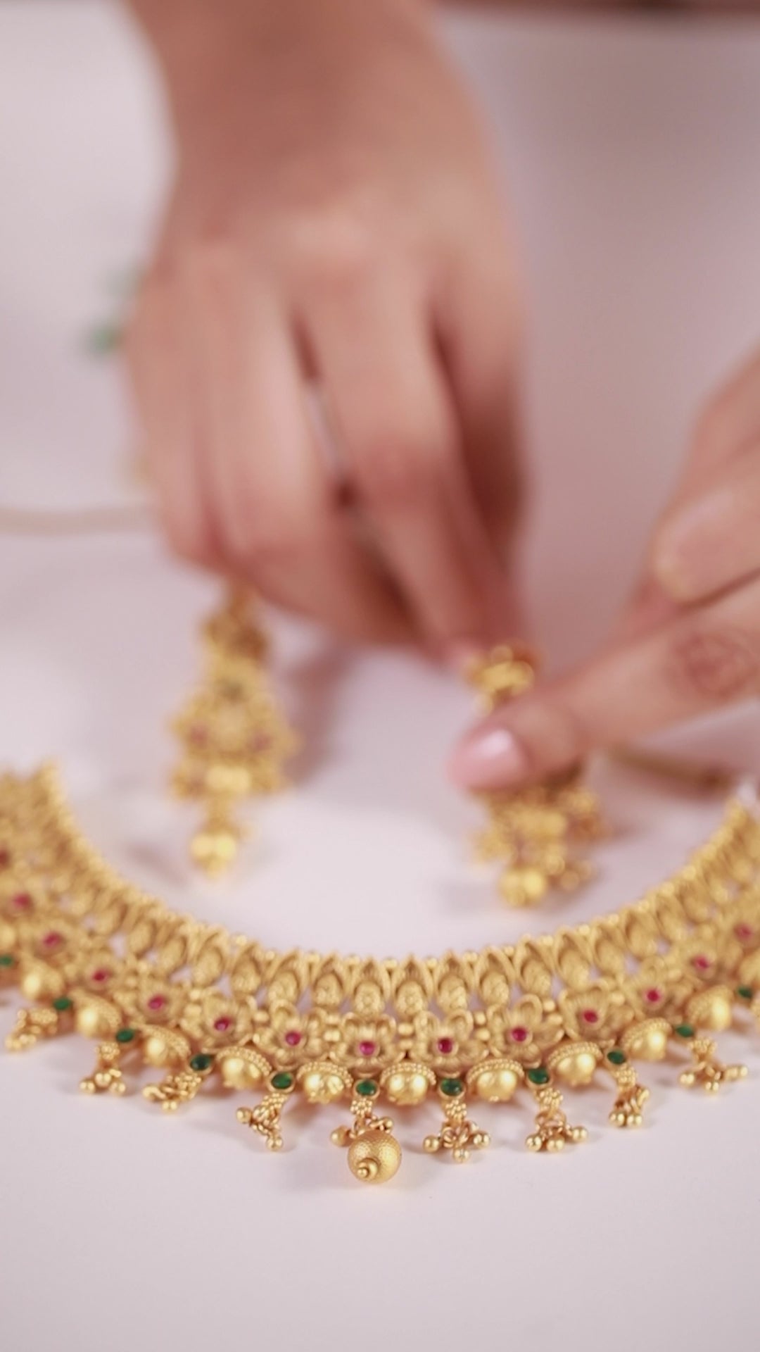 Traditional Indian Gold Necklace and Earrings Set