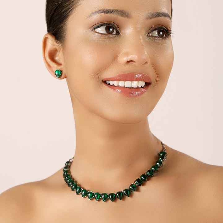 Vintage India Emerald Teardrop Necklace Set