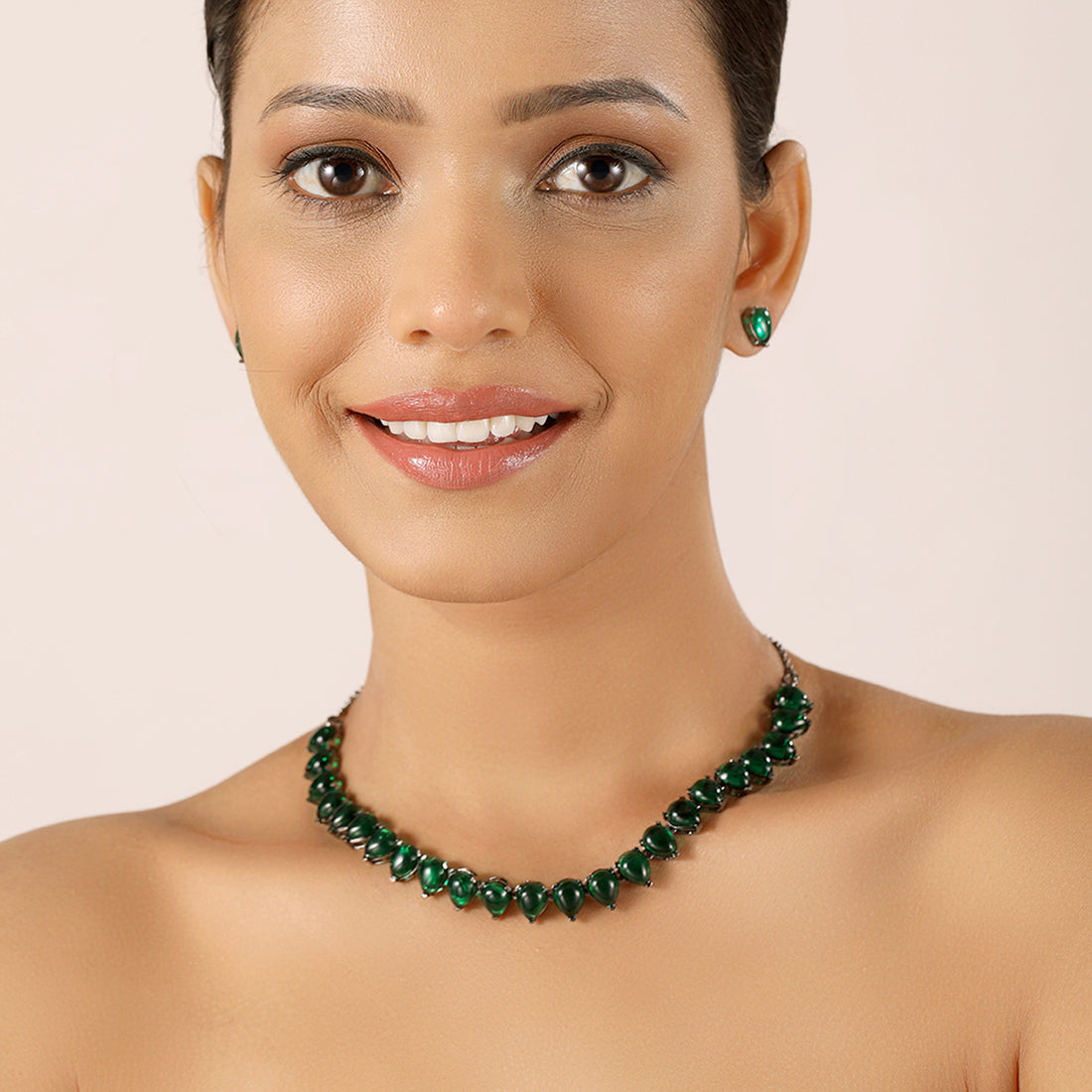 Vintage India Emerald Teardrop Necklace Set