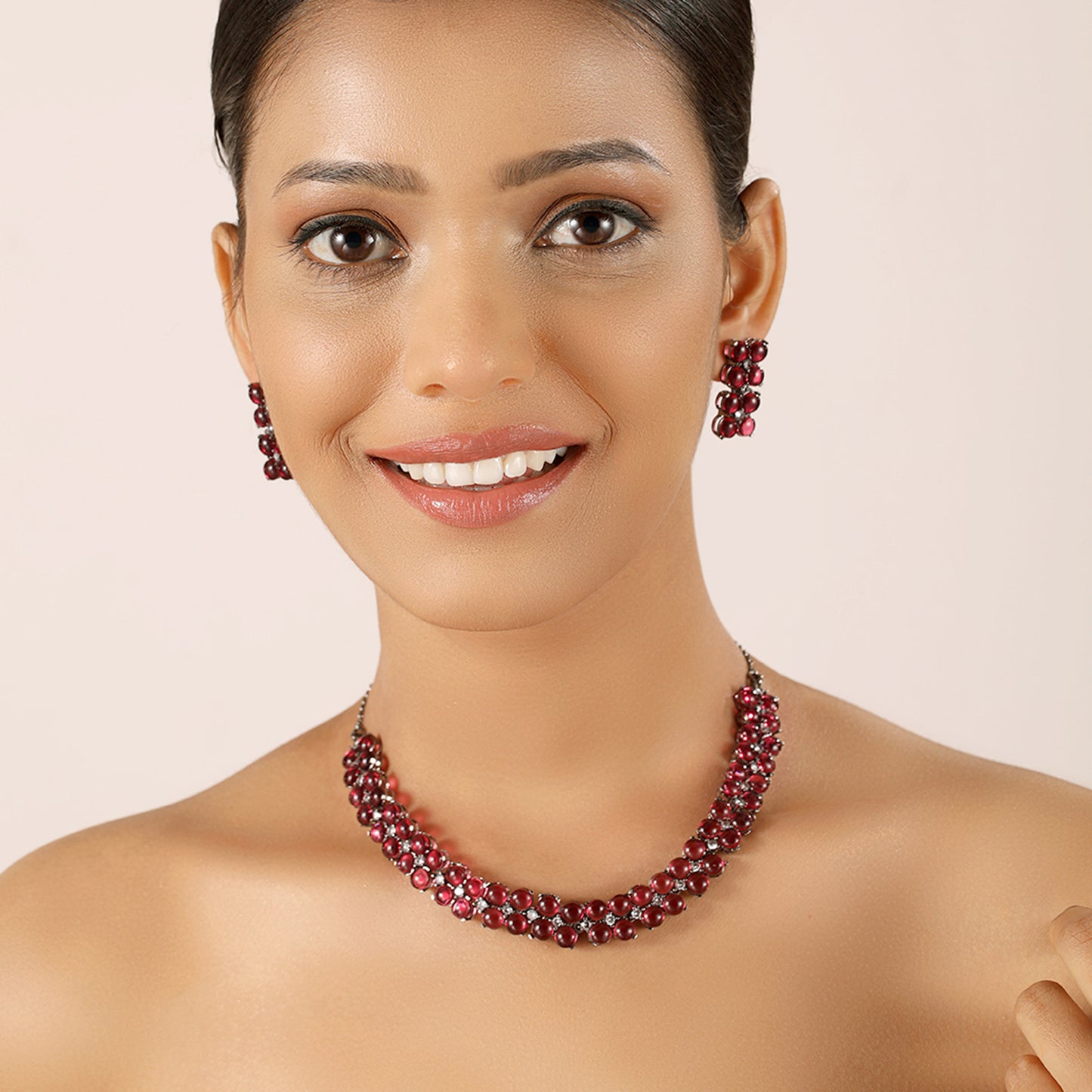 Ruby Black Metal Necklace with Earrings