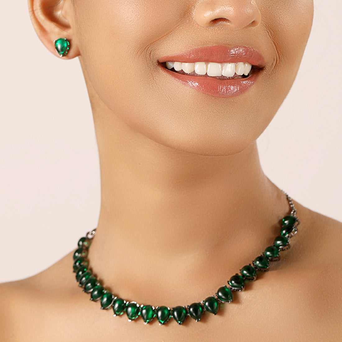 Vintage India Emerald Teardrop Necklace Set