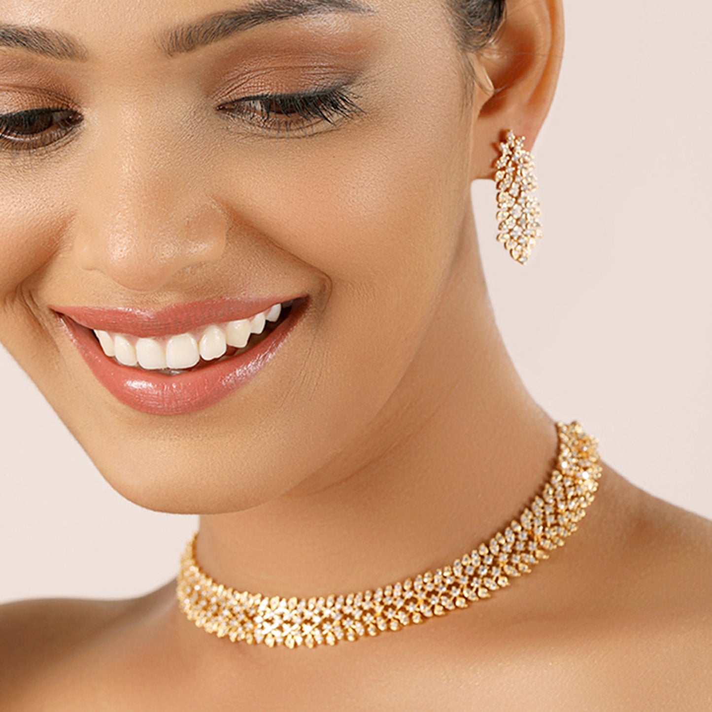 Classic White Micro Diamond Studded Chain Necklace Set With Earrings